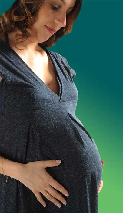 woman wearing used maternity how to save money